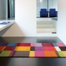 Tapis laine Ligne Pure Love tufté main mutlicolore géométrique