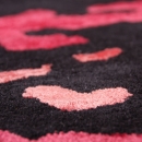 Tapis moderne en laine noir et rose GRAPHIT