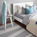 Tapis de couloir gris et blanc ARE rayéSOFIE SJOSTROM DESIGN