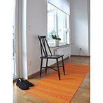 Tapis de couloir orange SOFIE SJOSTROM DESIGN ARE zébré